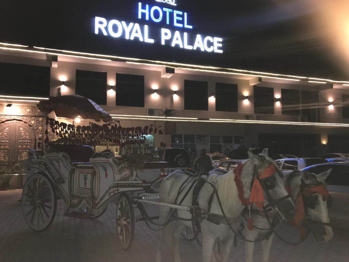 Hotel Royal Palace Равалпинди Екстериор снимка
