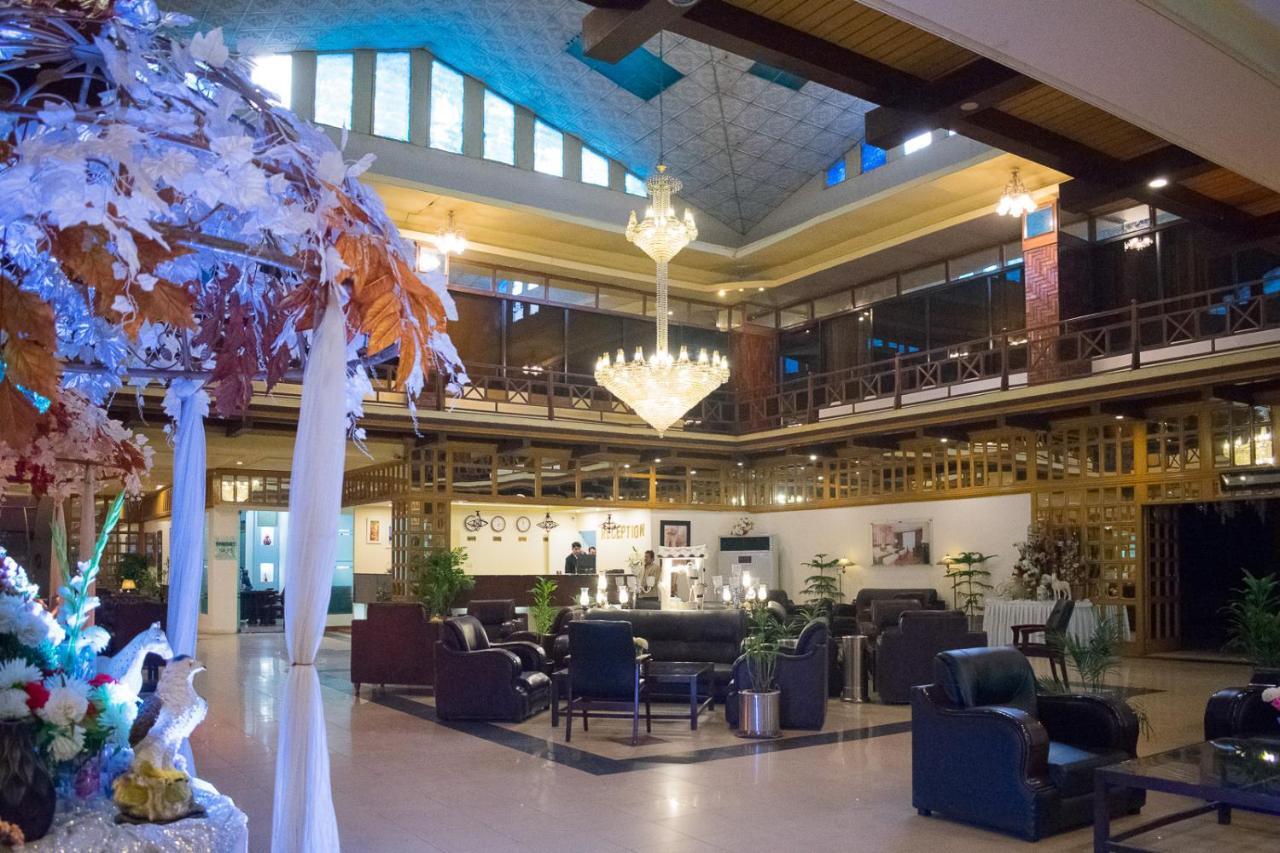 Hotel Royal Palace Равалпинди Екстериор снимка